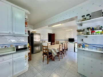 Apartamento T5 para Venda em Santo Antonio dos Olivais