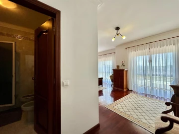 Apartamento T5 para Venda em Santo Antonio dos Olivais