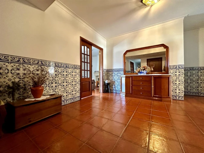 Apartamento T5 para Venda em Santo Antonio dos Olivais Foto 2