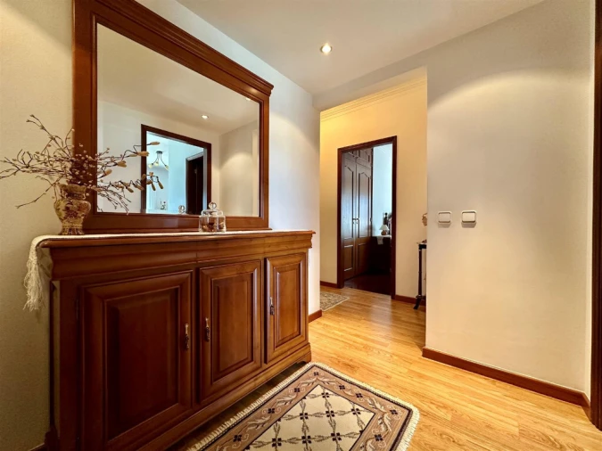 Apartamento T5 para Venda em Santo Antonio dos Olivais Foto 11