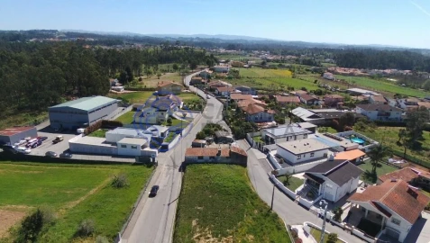 Terreno para Venda em São Miguel do Souto e Mosteirô