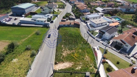 Terreno para Venda em São Miguel do Souto e Mosteirô