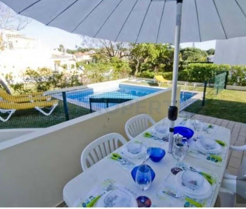 Moradia T4 para Venda em Quarteira Foto 19