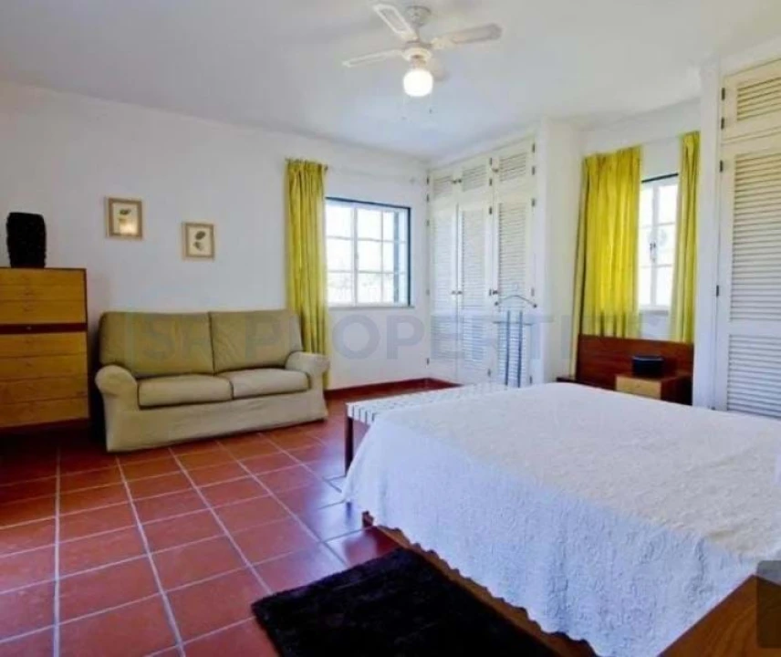 Moradia T4 para Venda em Quarteira Foto 15