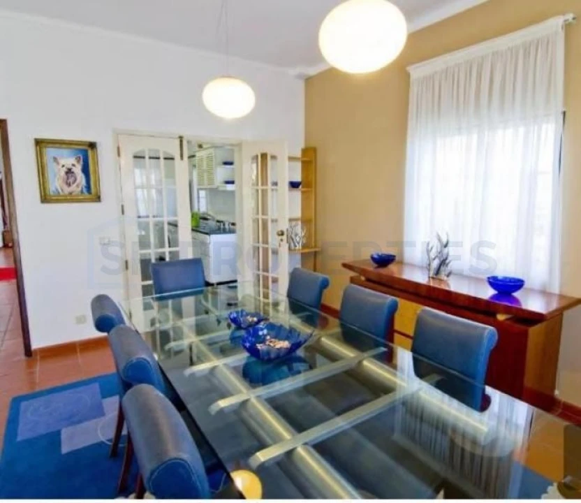 Moradia T4 para Venda em Quarteira Foto 7