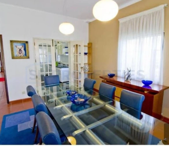 Moradia T4 para Venda em Quarteira Foto 7