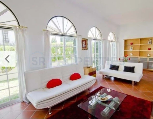 Moradia T4 para Venda em Quarteira Foto 9