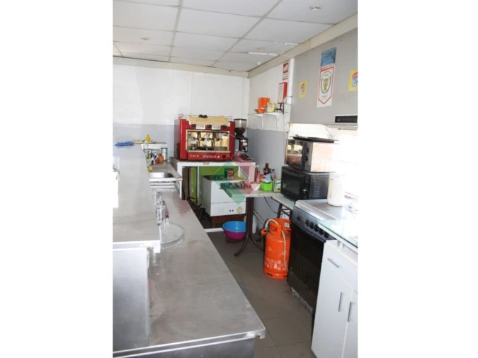 Prédio para Venda em Camarate, Unhos e Apelação Foto 25