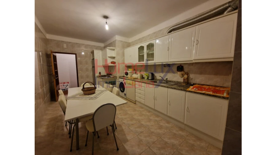 Apartamento T3 para Venda em Castro Daire Foto 9