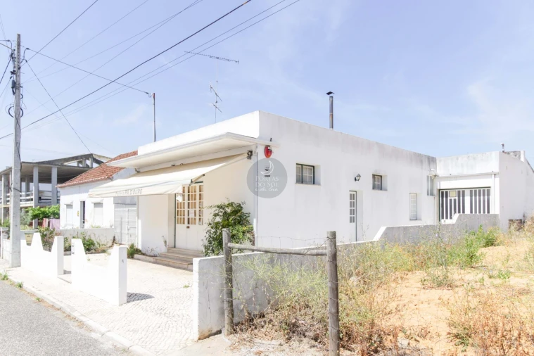 Moradia T3 para Venda em Marvila, Ribeira Santarém, São Salvador, São Nicolau Foto 3