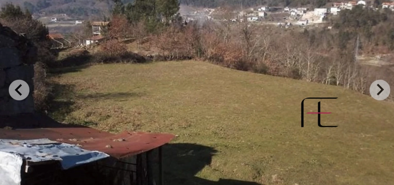 Terreno para Venda em Campelo e Ovil Foto 1