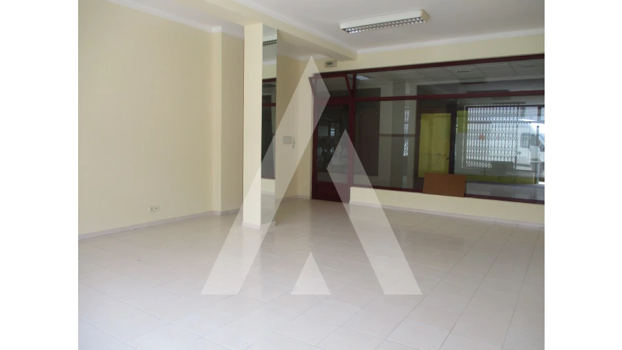 Loja para Venda em Bustos, Troviscal e Mamarrosa Foto 2