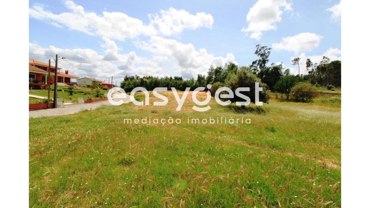 Terreno para Venda em Meãs do Campo Foto 2