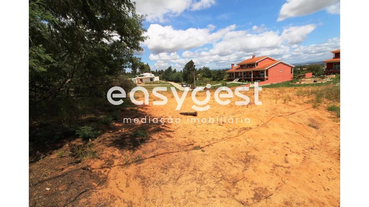 Terreno para Venda em Meãs do Campo Foto 4