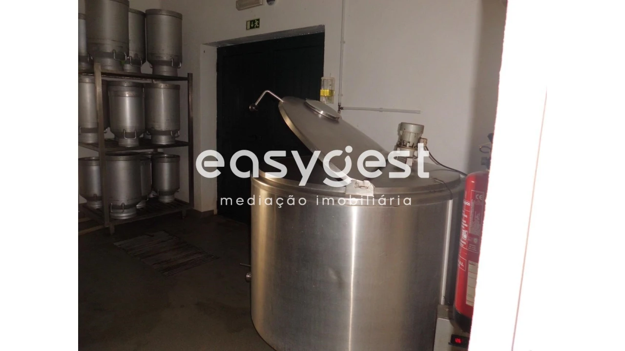 Armazém para Venda em Serpa (Salvador e Santa Maria) Foto 3