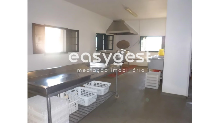 Armazém para Venda em Serpa (Salvador e Santa Maria) Foto 1