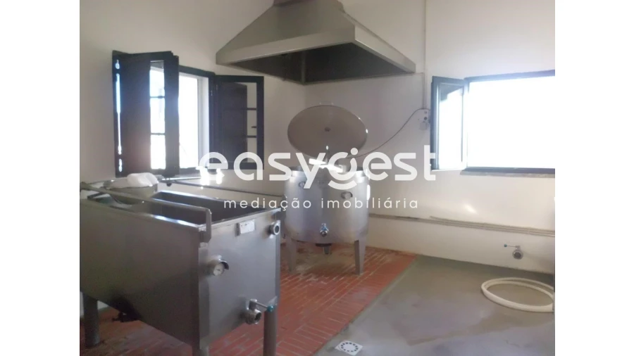 Armazém para Venda em Serpa (Salvador e Santa Maria) Foto 2