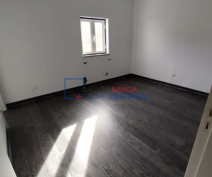 Loja para Venda em Vila Nova de Foz Côa Foto 14