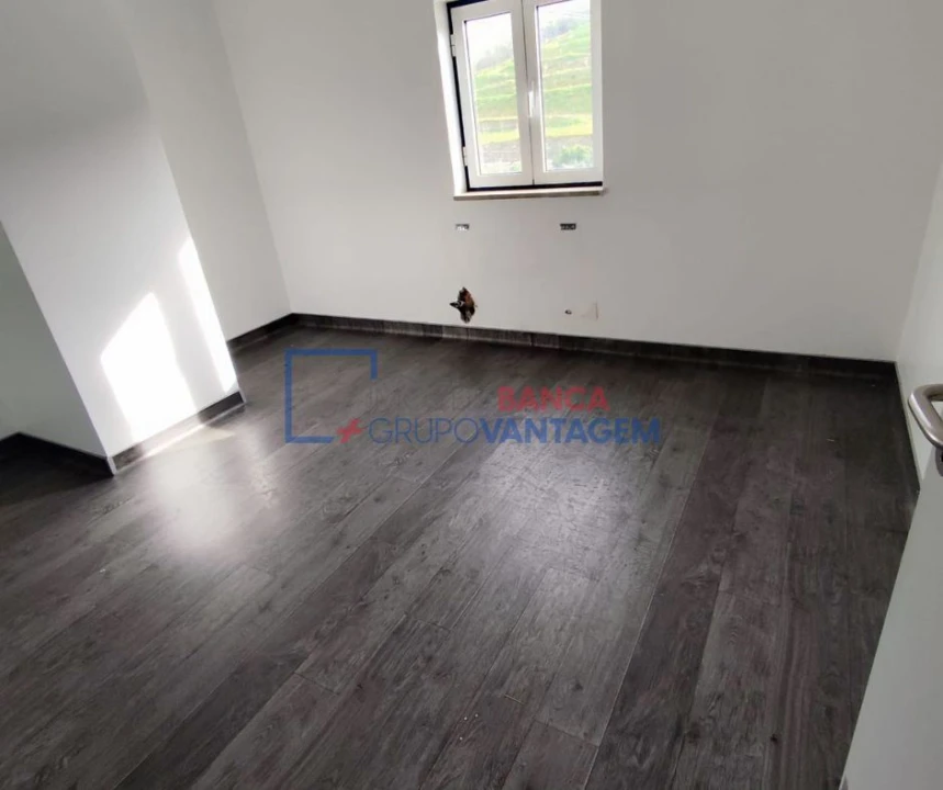 Loja para Venda em Vila Nova de Foz Côa Foto 15