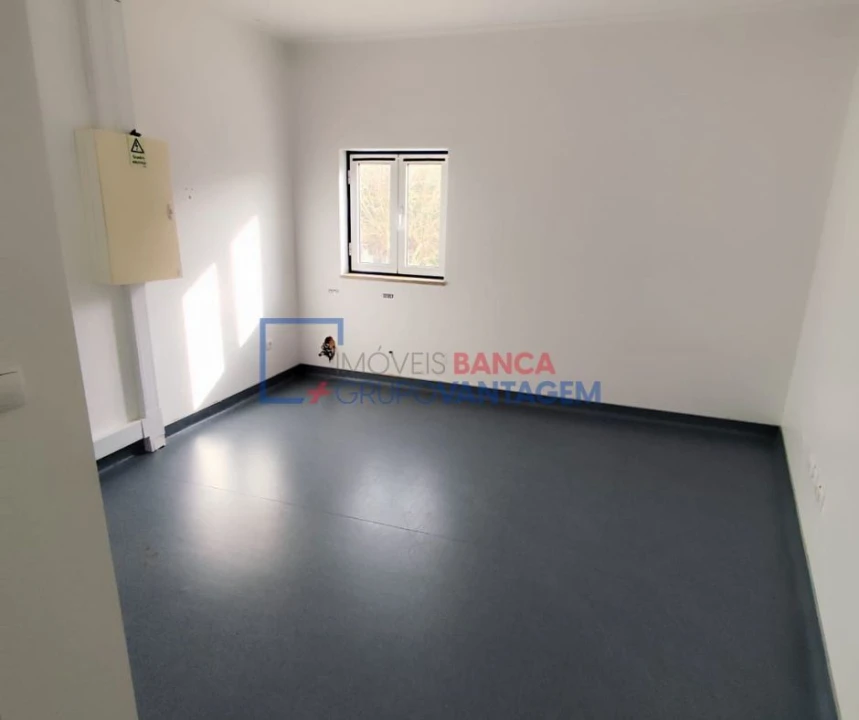 Loja para Venda em Vila Nova de Foz Côa Foto 23