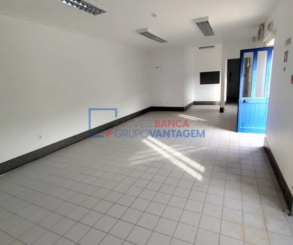 Loja para Venda em Vila Nova de Foz Côa Foto 7