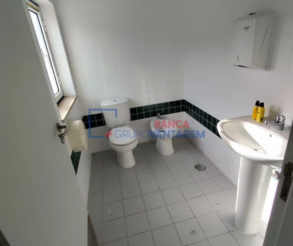 Loja para Venda em Vila Nova de Foz Côa Foto 17