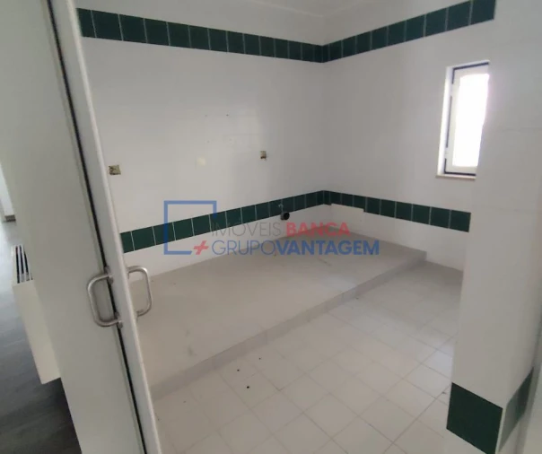 Loja para Venda em Vila Nova de Foz Côa Foto 19