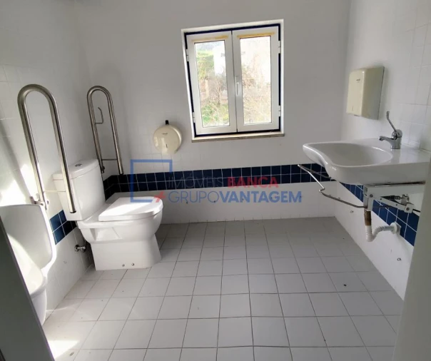 Loja para Venda em Vila Nova de Foz Côa Foto 20