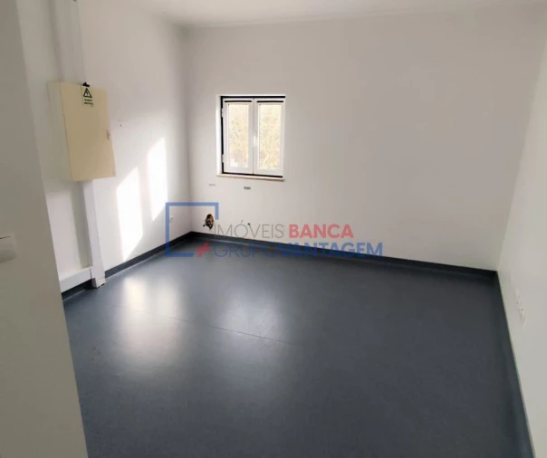 Loja para Venda em Vila Nova de Foz Côa Foto 23