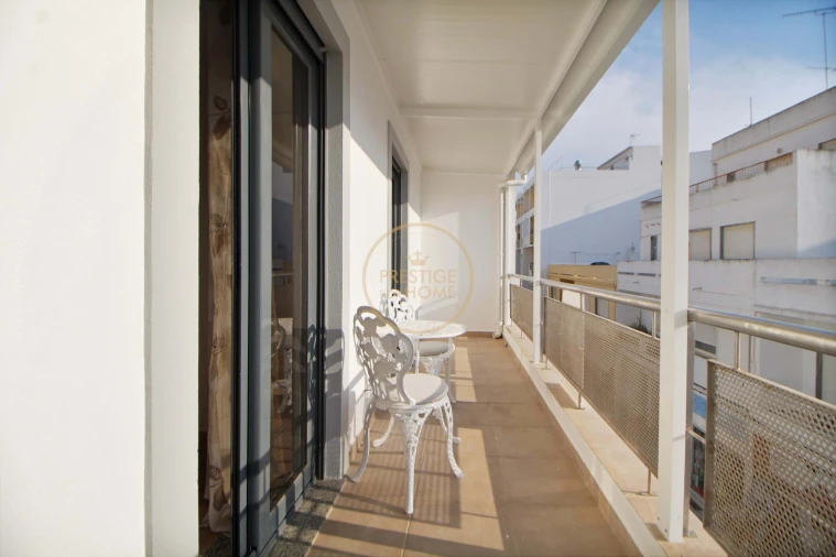 Apartamento T2 para Arrendamento em Quarteira Foto 8