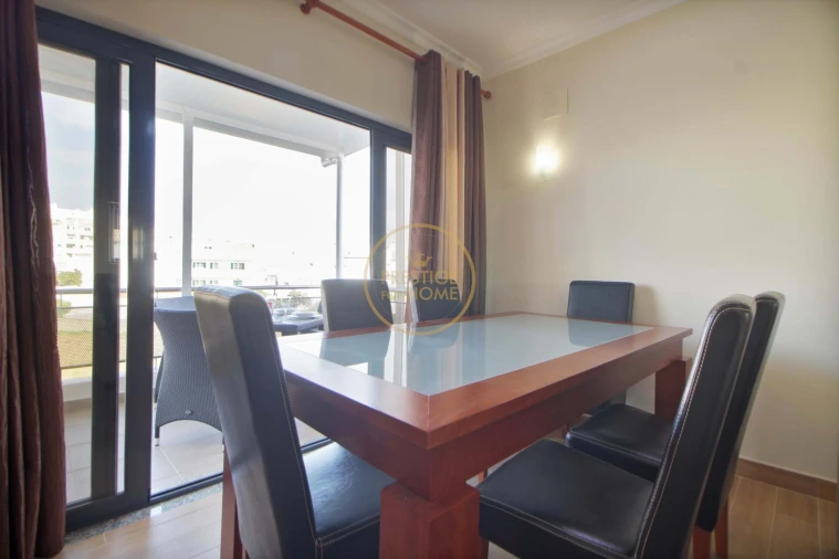 Apartamento T2 para Arrendamento em Quarteira Foto 1