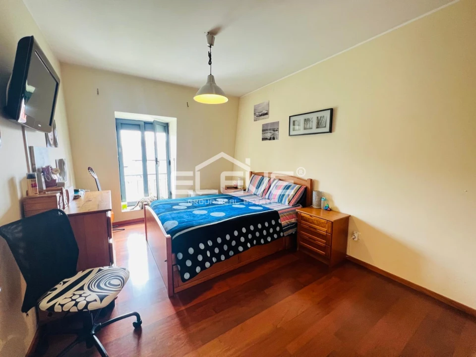 Apartamento T4 para Venda em Oliveira do Douro Foto 7