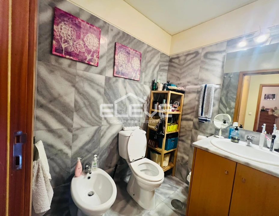 Apartamento T4 para Venda em Oliveira do Douro Foto 9