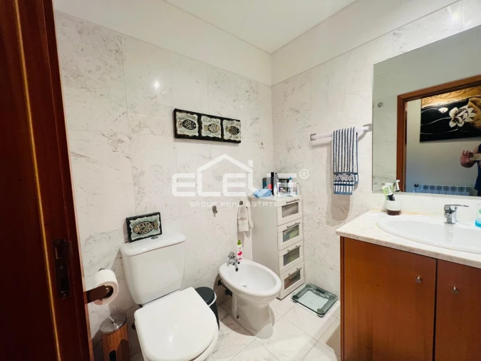 Apartamento T4 para Venda em Oliveira do Douro Foto 14