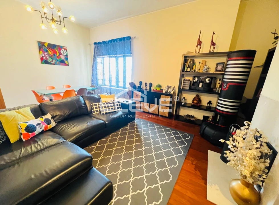 Apartamento T4 para Venda em Oliveira do Douro Foto 5