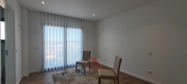 Apartamento T3 para Venda em Leiria, Pousos, Barreira e Cortes