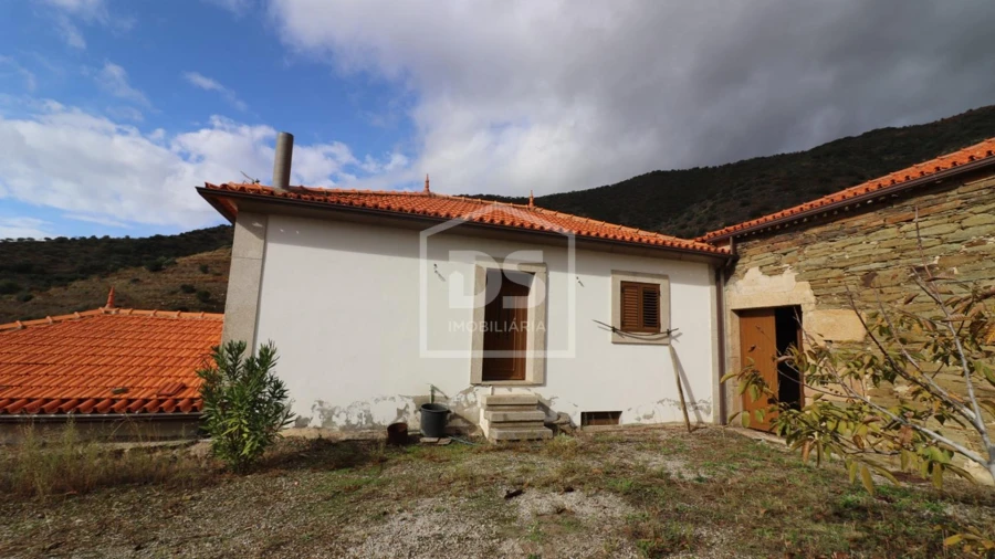 Quinta T
     para Venda em Lousa Foto 9