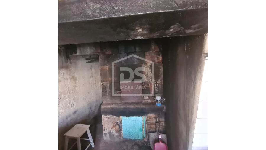 Moradia T3 para Venda em Queimadela Foto 10