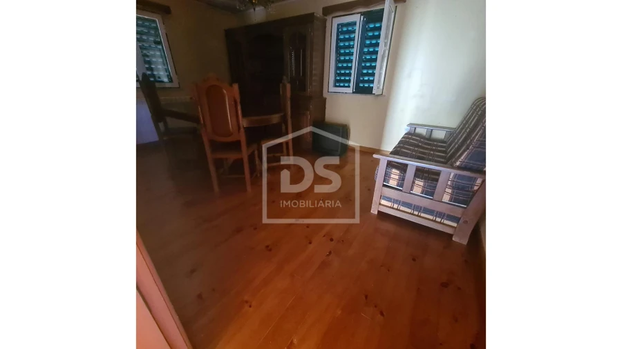 Moradia T3 para Venda em Queimadela Foto 18