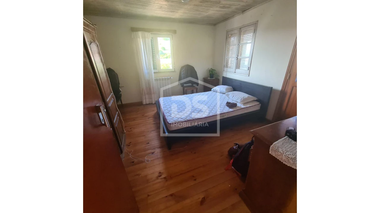 Moradia T3 para Venda em Queimadela Foto 1