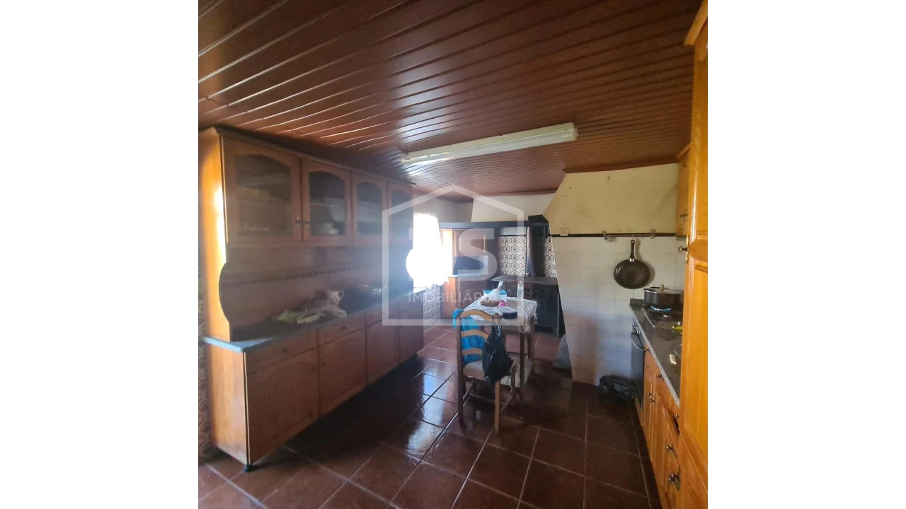 Moradia T3 para Venda em Queimadela Foto 4