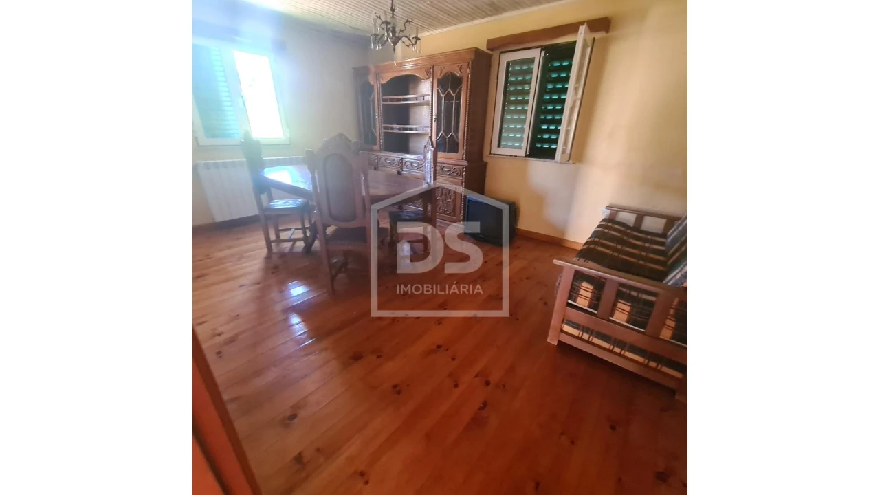 Moradia T3 para Venda em Queimadela Foto 5