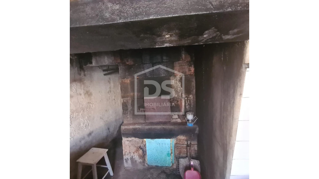 Moradia T3 para Venda em Queimadela Foto 10