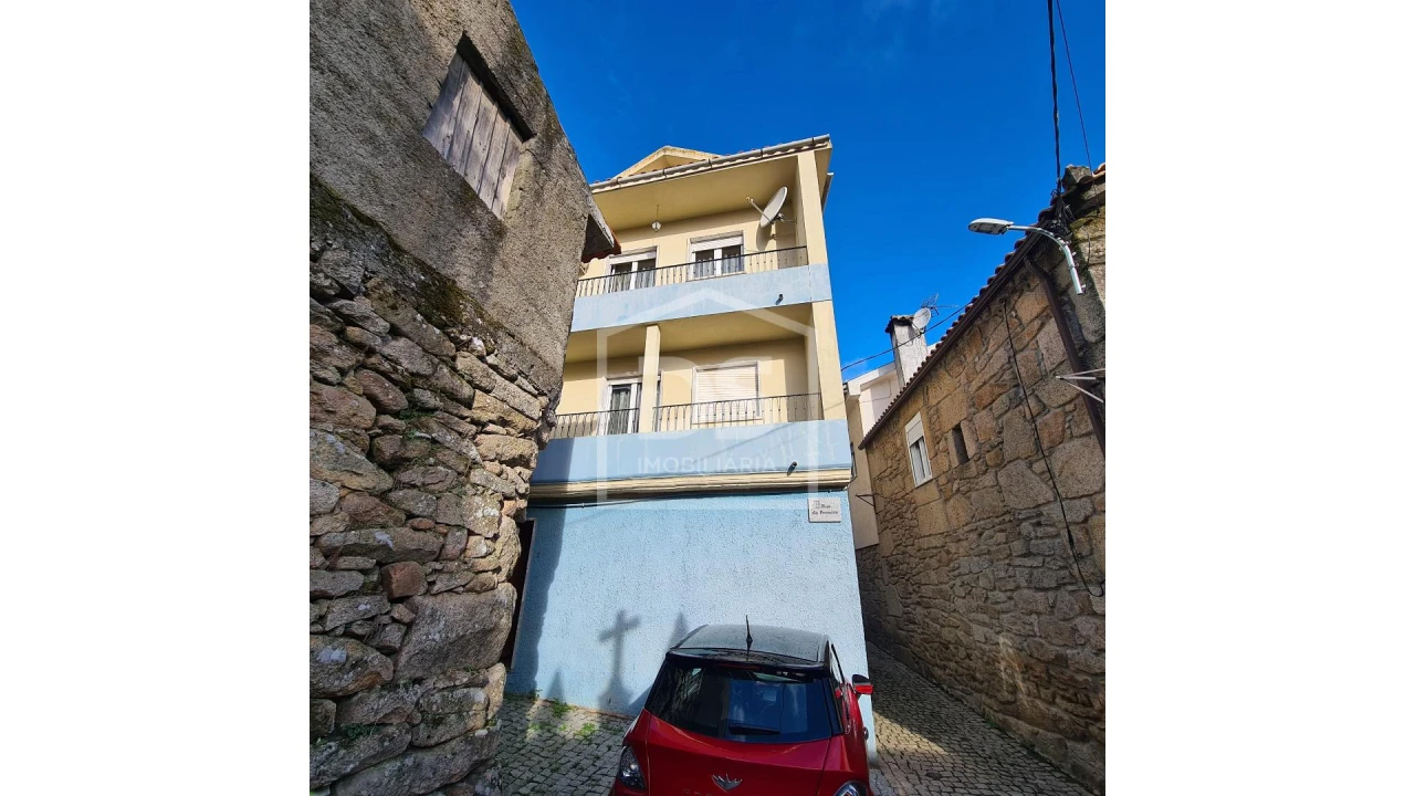 Moradia T3 para Venda em Aricera e Goujoim Foto 1