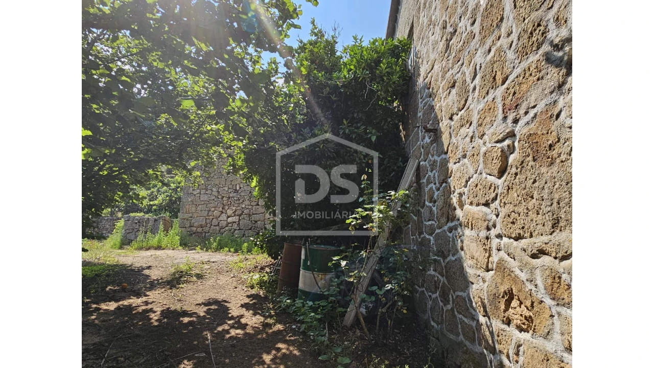 Quinta T0 para Venda em Varzea de Abrunhais Foto 11