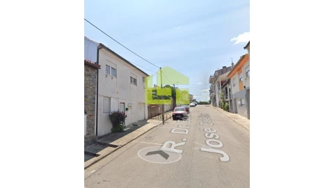 Moradia T4 para Venda em Sé, Santa Maria e Meixedo