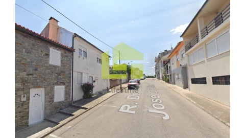 Moradia T4 para Venda em Sé, Santa Maria e Meixedo