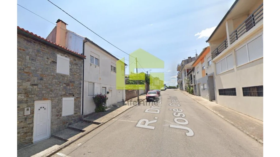 Moradia T4 para Venda em Sé, Santa Maria e Meixedo Foto 15