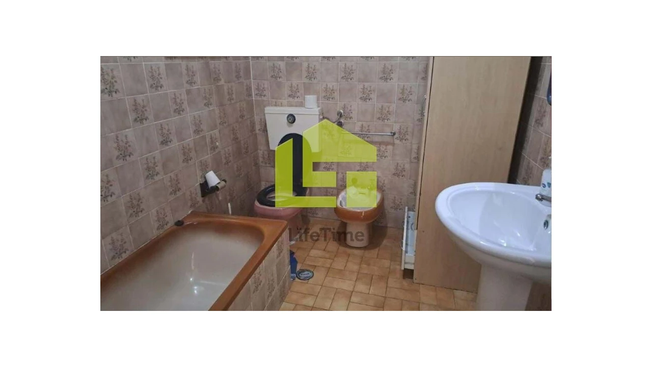 Moradia T4 para Venda em Sé, Santa Maria e Meixedo Foto 5