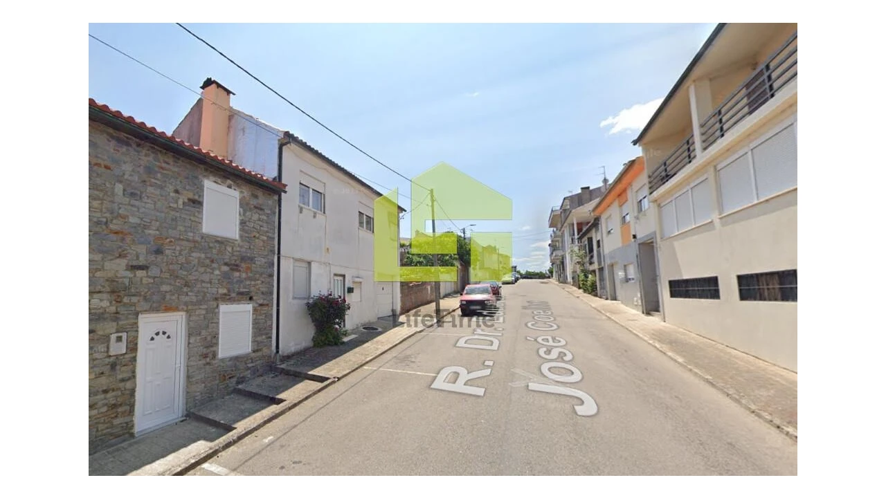 Moradia T4 para Venda em Sé, Santa Maria e Meixedo Foto 15